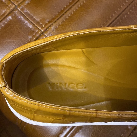 NWOT Vince Ghita Women’s Shoes Dark Gold/Tan Leather 8M - Picture 9 of 9